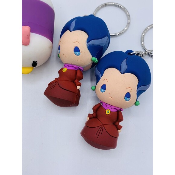 Lot of 5 Keychain DAISY DUCK, Pocahontus, Lady Tremaine, Figural Keyrings - Picture 4 of 12